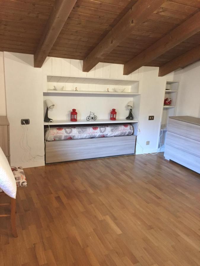 Appartement Casa Grazia à Magreglio Extérieur photo